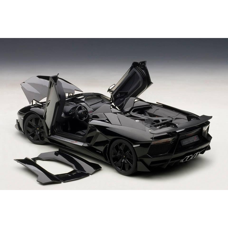 1/18 Black Diecast Car Model E897