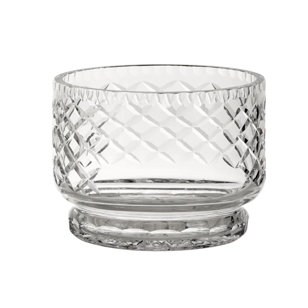 Round Bowl With Medallion Ii Pattern T934837